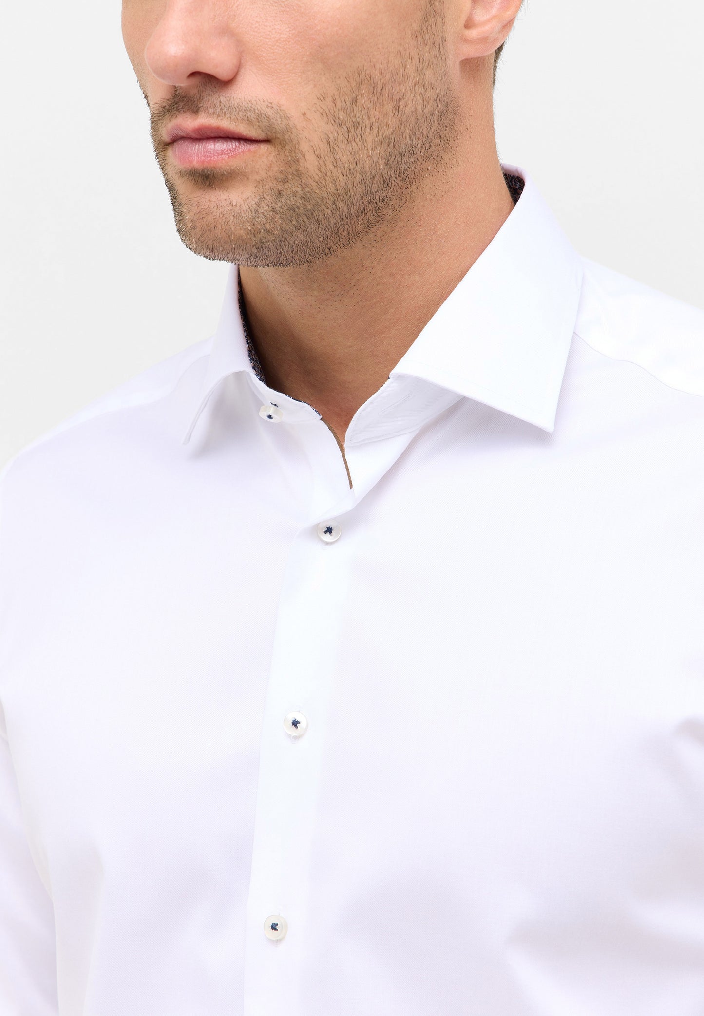 Luxury Shirt w/Contrast Details Slim Fit