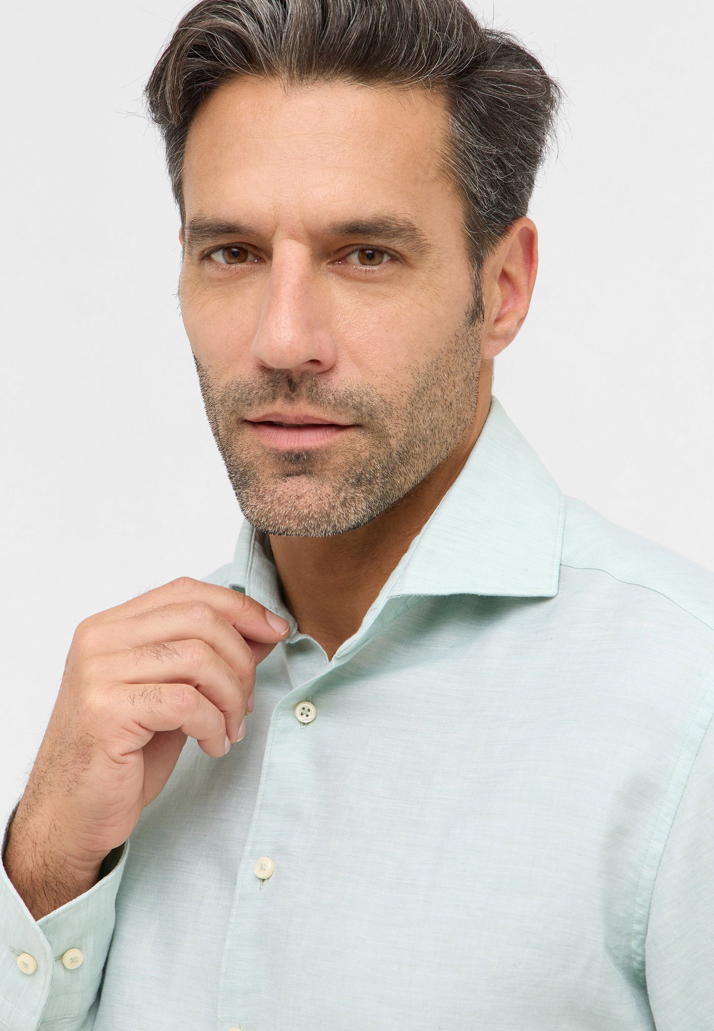 Soft Tailoring Cotton/Linen Twill Modern Fit